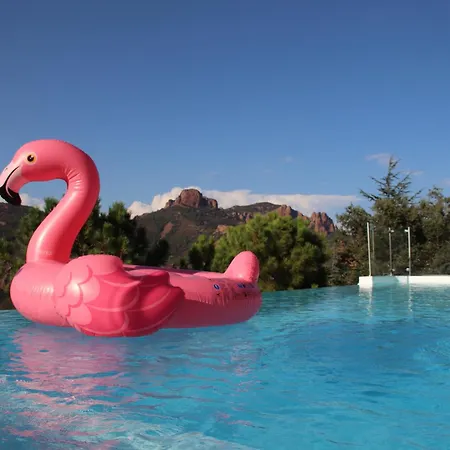 La Cousinade De L'esterel Дом отдыха