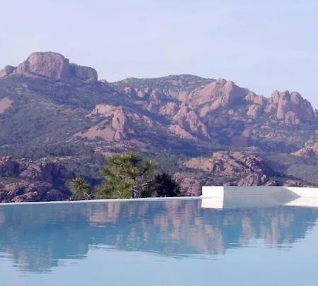 Сasa de vacaciones La Cousinade De L'esterel *